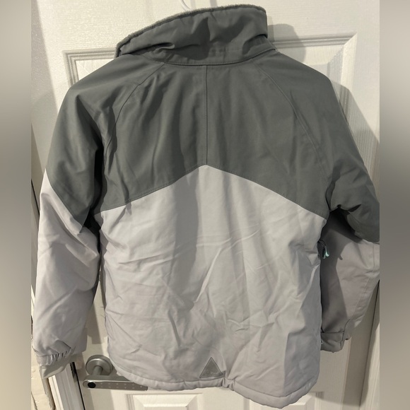 LL Bean Kids Waterproof Patroller Ski Jacket - missing hood - Picture 9 of 10
